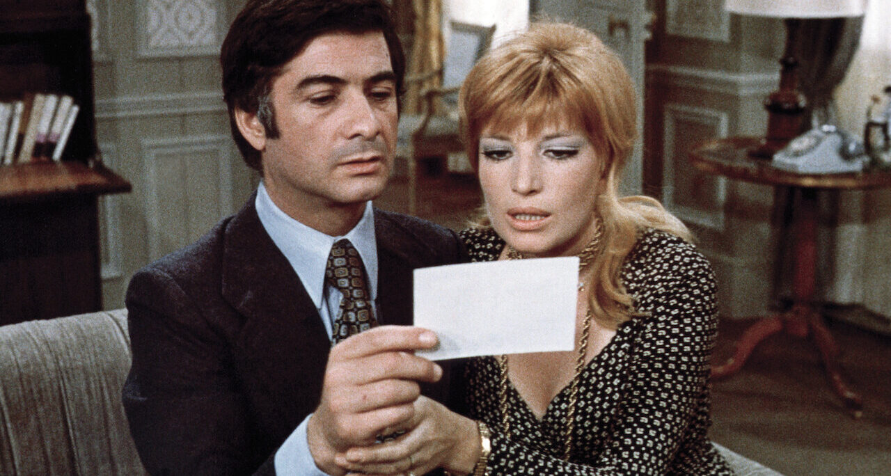 tło Widmo wolności Bunuel. Niech żyją kajdany 30.04