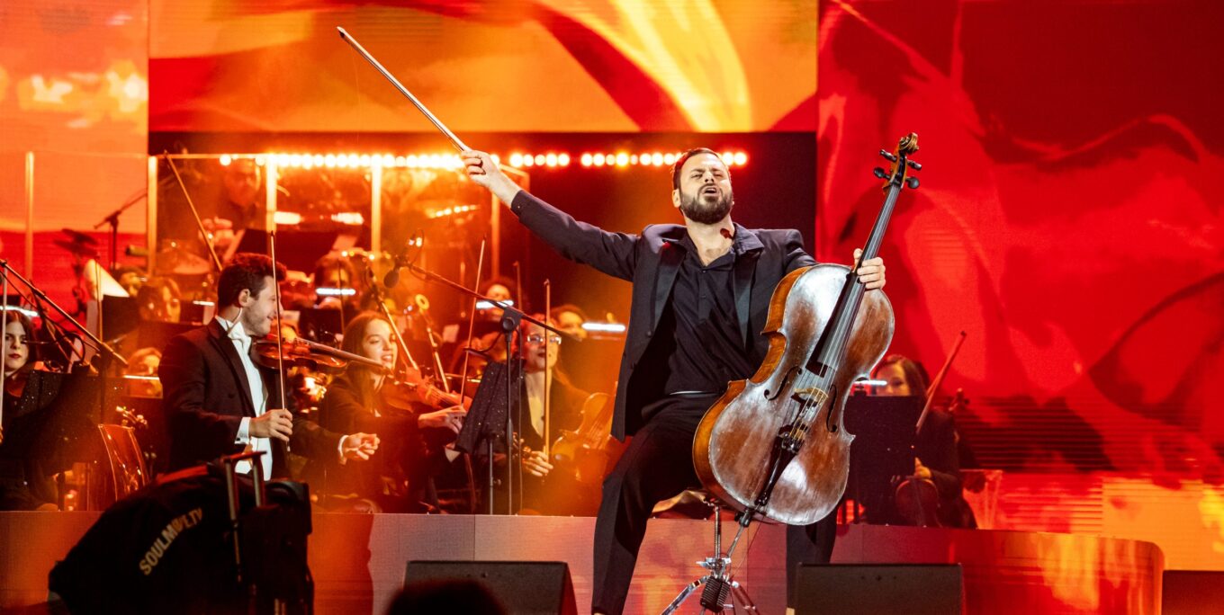 tło Koncert 90. urodziny Pavarottiego  
Koncert gwiazd z Arena di Verona 2025 - retransmisja 31/05, 4/6/14.06